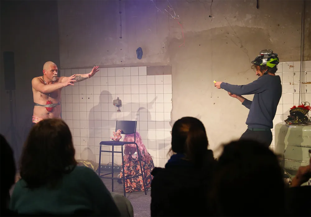 Photo of Piotr and audience member during the Show Furioso - Man looking for trouble