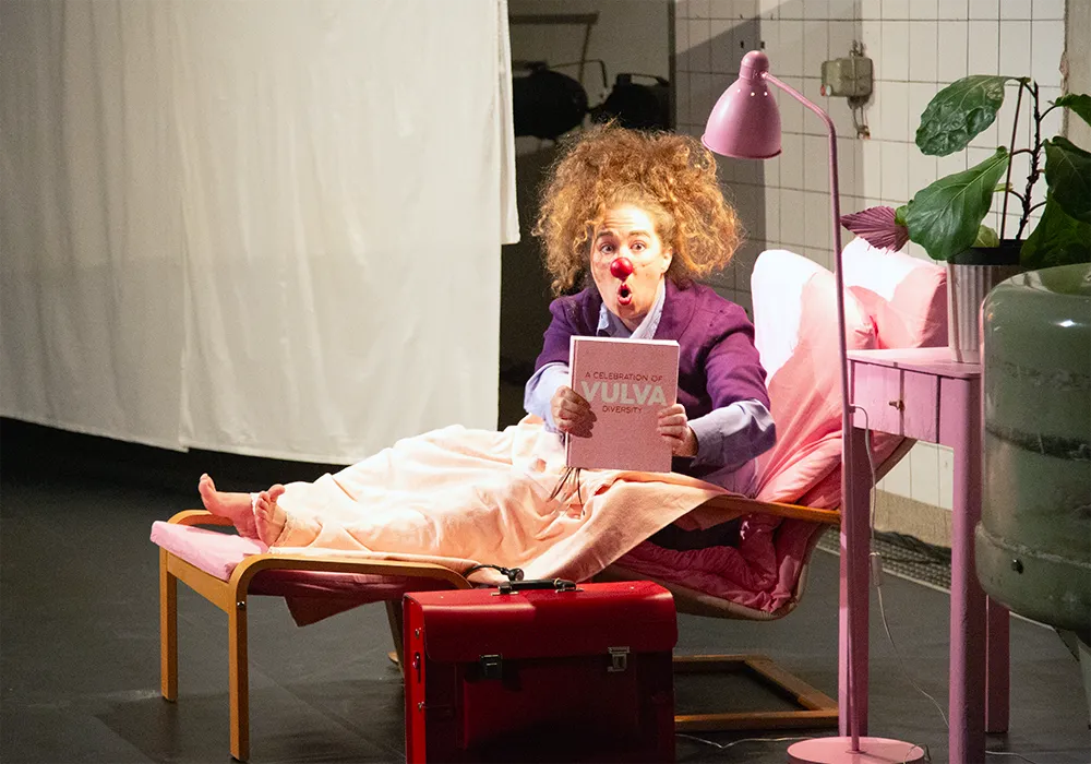 Photo of Viola during the Show Viola entdeckt ihre Lust